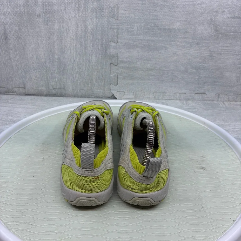 Merrell manufacture closure outsole